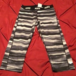 Nike Pro training capris